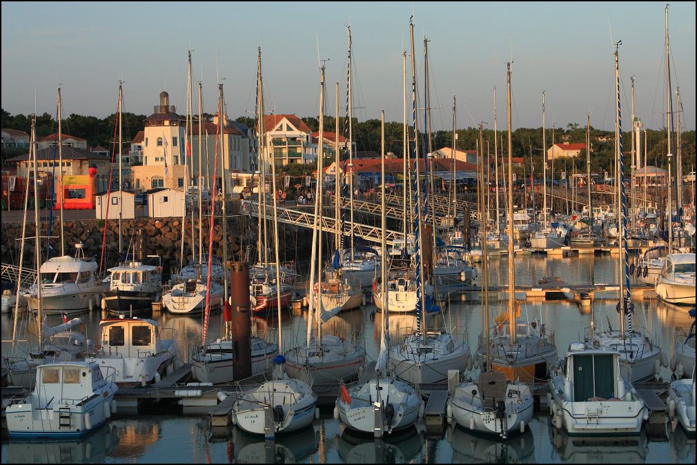 Les pontons de port Bourgenay à Talmont Saint Hilaire en Vendée