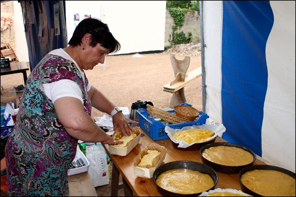 Pétrissage de la gache à Talmont Saint Hilaire en Vendée