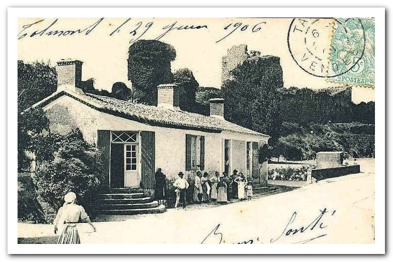 La rue du Château à Talmont