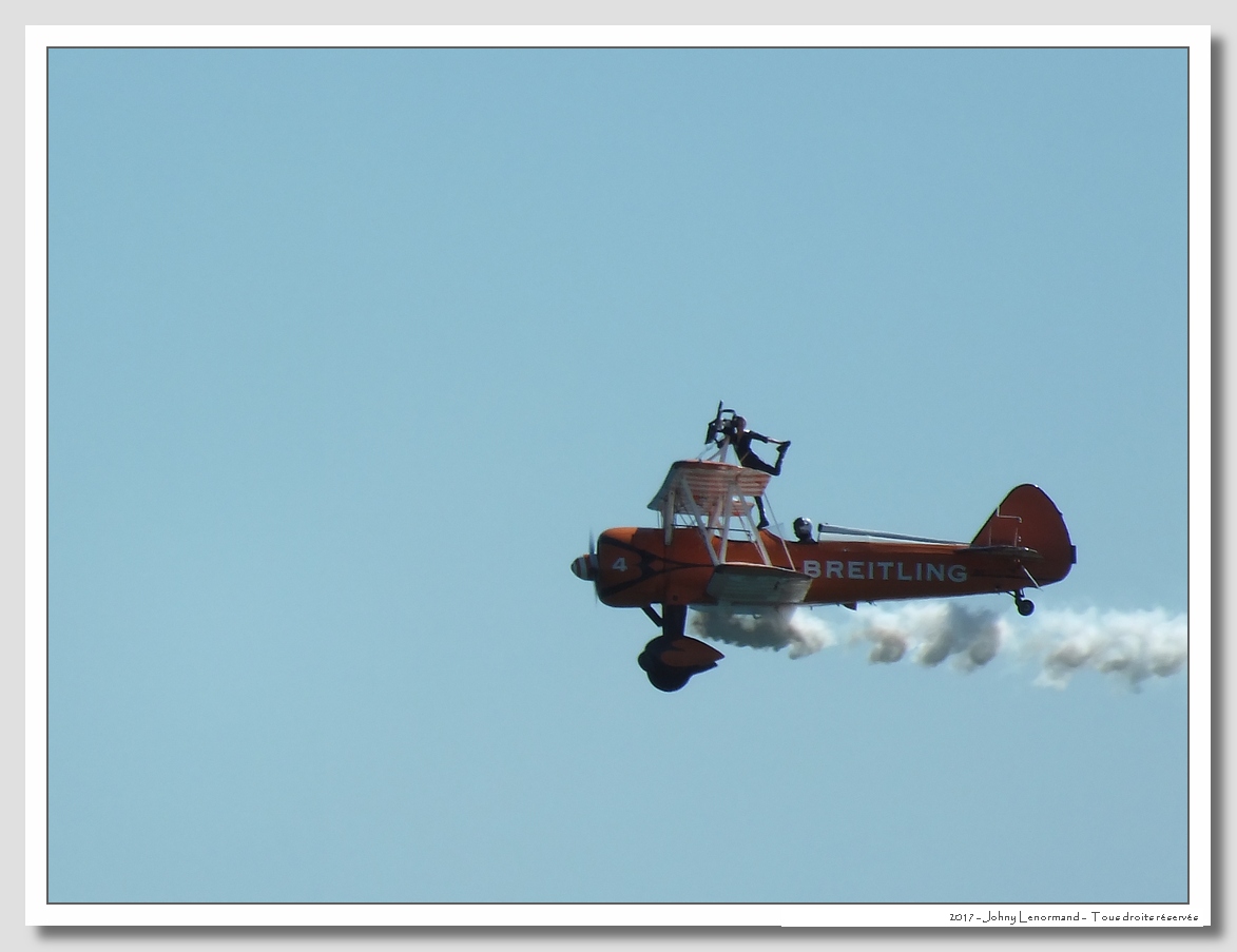 Vendée Air Show: Breitling Wingwalkers