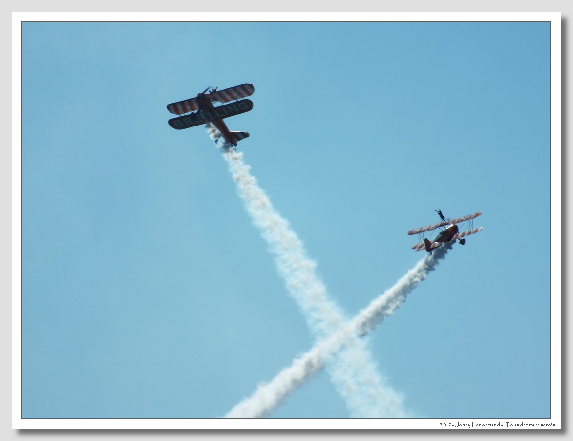 Vendée Air Show: Breitling Wingwalkers