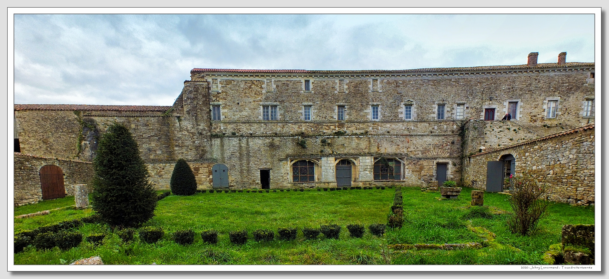 Abbaye royale de Lieu Dieu à Jard sur Mer (Vendée)