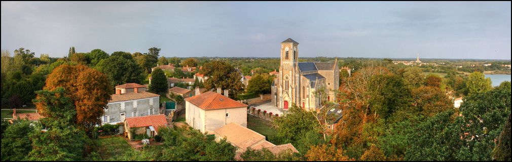 panorama Eglise Saint Pierre à Talmont Saint Hilaire en Vendée