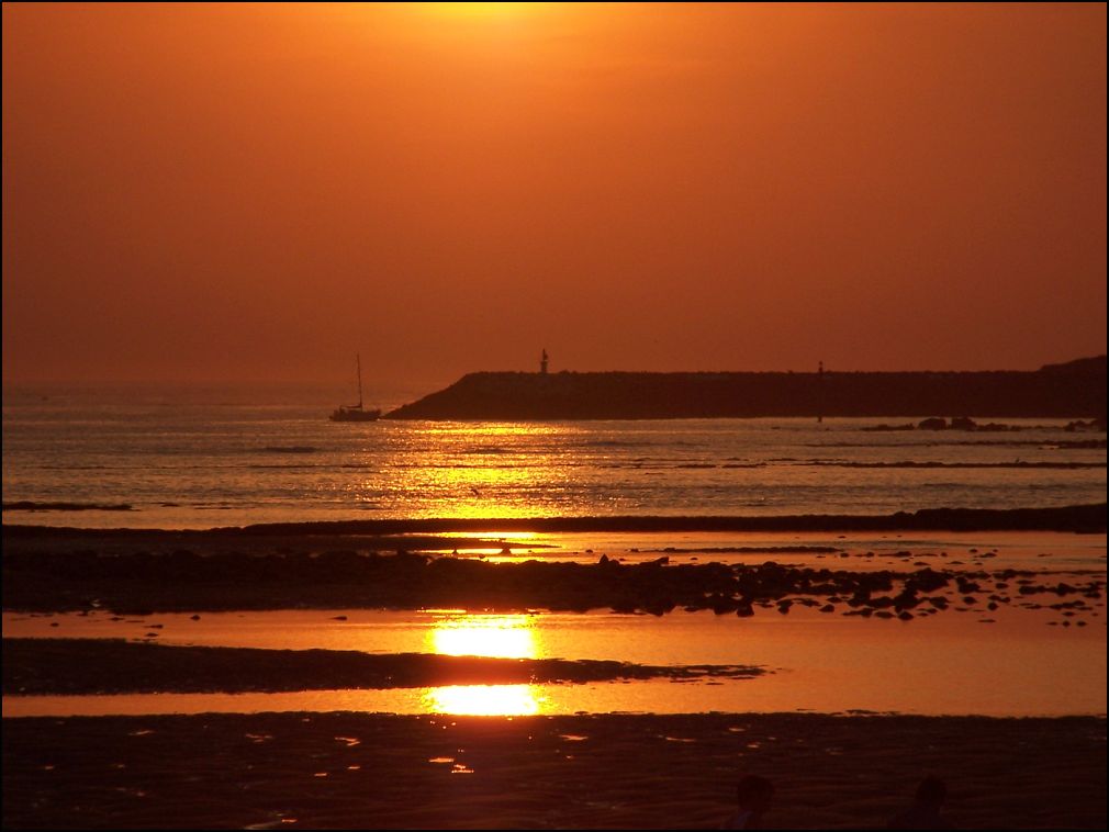 Crépuscule sur la plage du Veillon à Talmont Saint Hilaire en Vendée